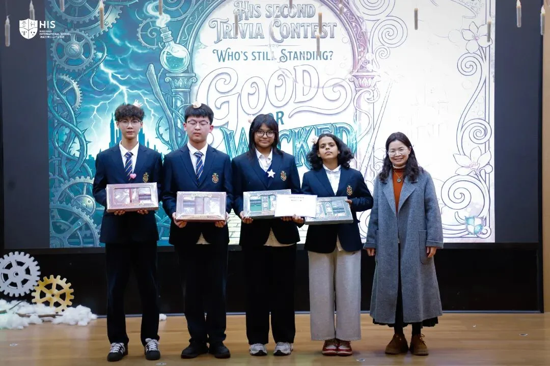 Theme song medley performance