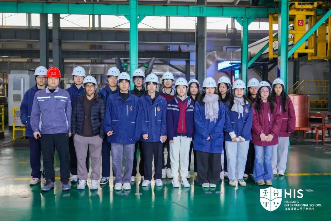 Students reflecting on the Hailiang practice trip